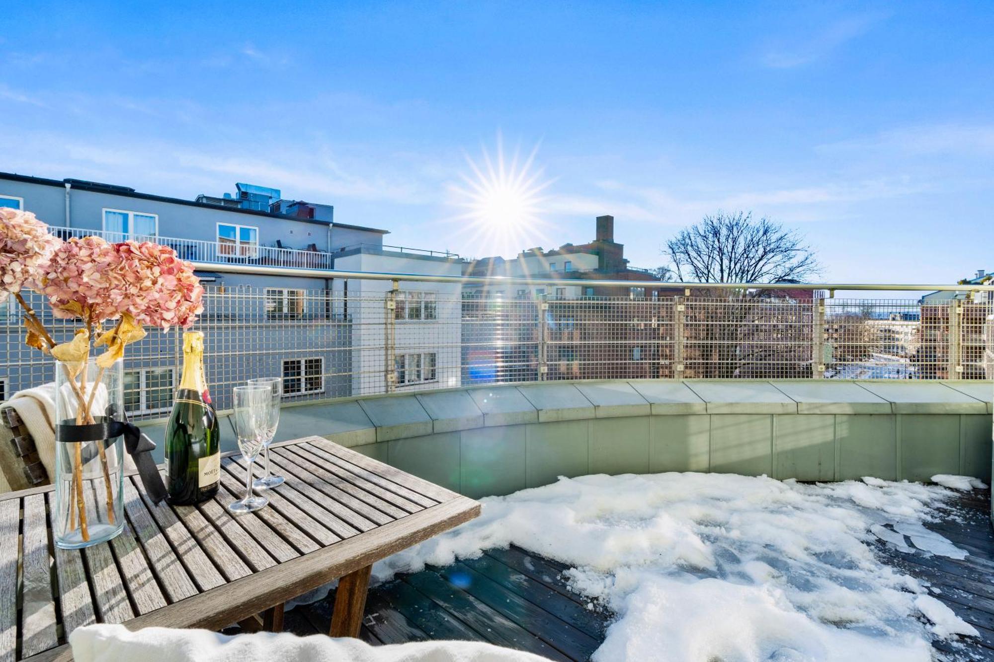 Top Floor With Balcony - Super Central - 5 Pax Осло Экстерьер фото